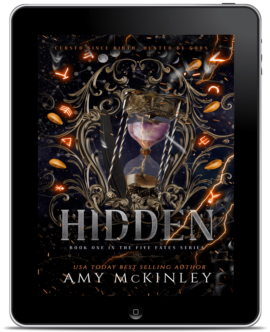 romantasy fantasy romance fates and curses ebook Hidden by Amy McKinley